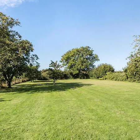 Gorgeous In With Wifi بيت للعطل *